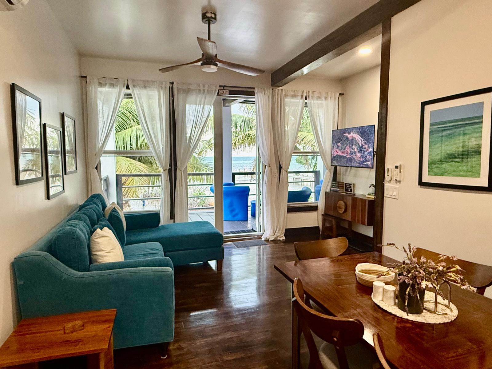 Suite B living area